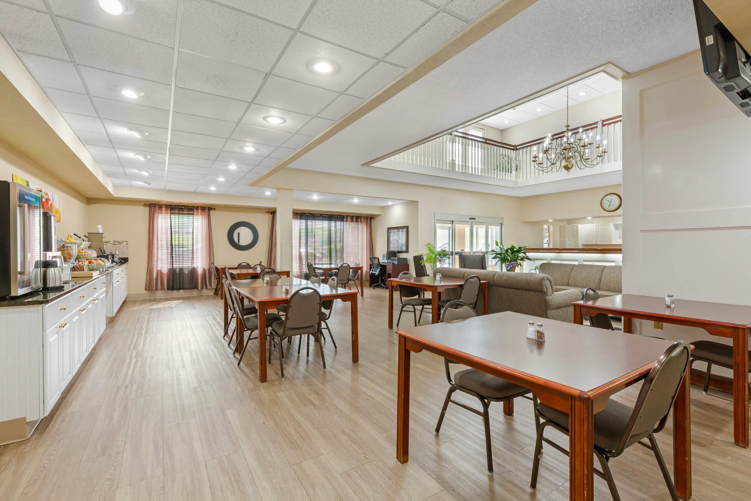 Free daily continental breakfast