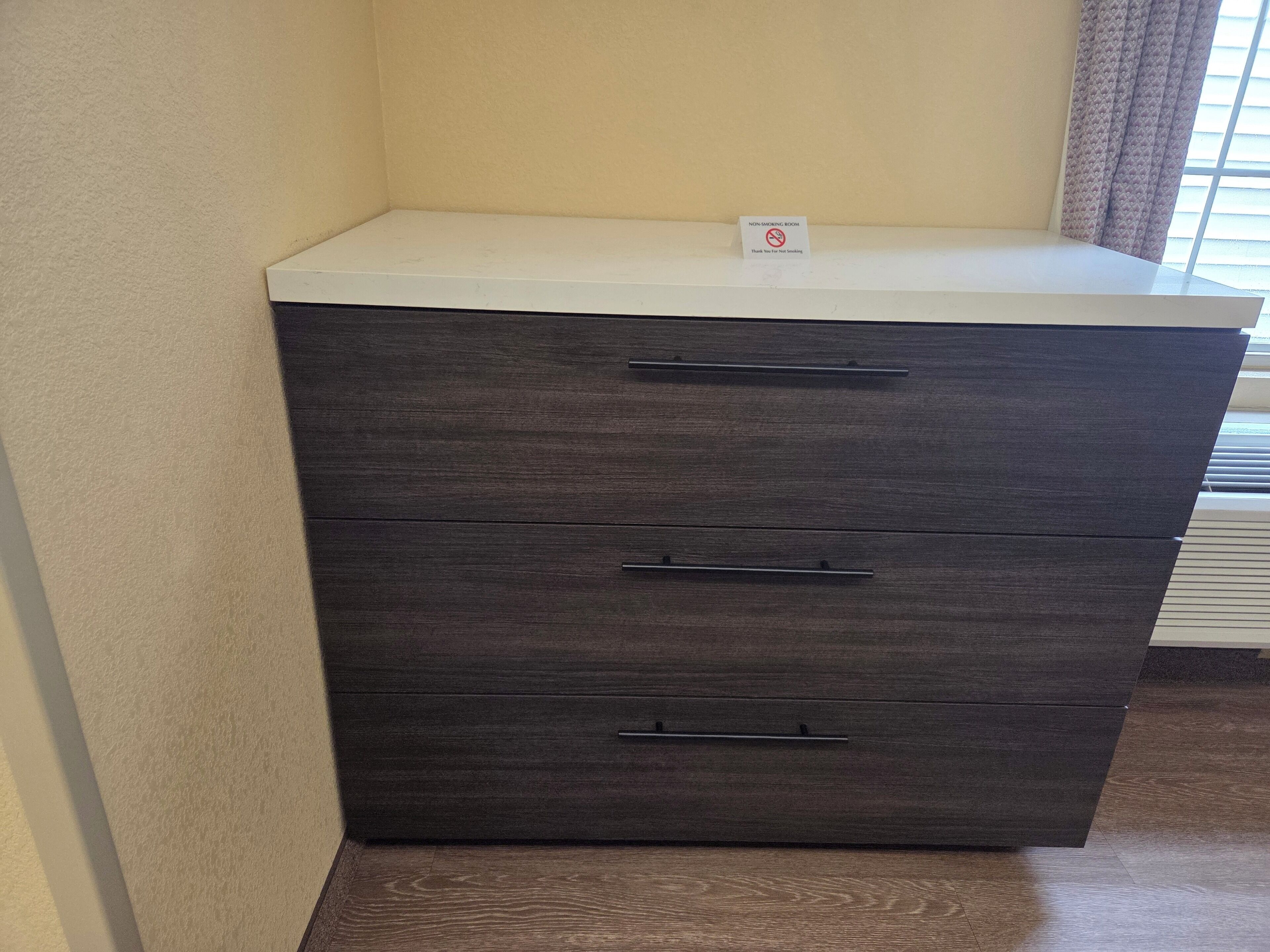 room, 1 queen bed, accessible, non smoking | in-room safe, blackout curtains, iron/ironing board, free wifi