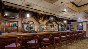 Bar (on property) - University Hotel & Suites (Cleveland)