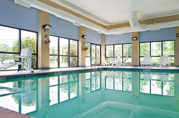 Indoor pool, pool loungers