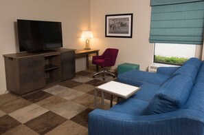 Suite, 1 King Bed, Non Smoking