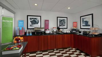 Café da manhã continental grátis todos os dias