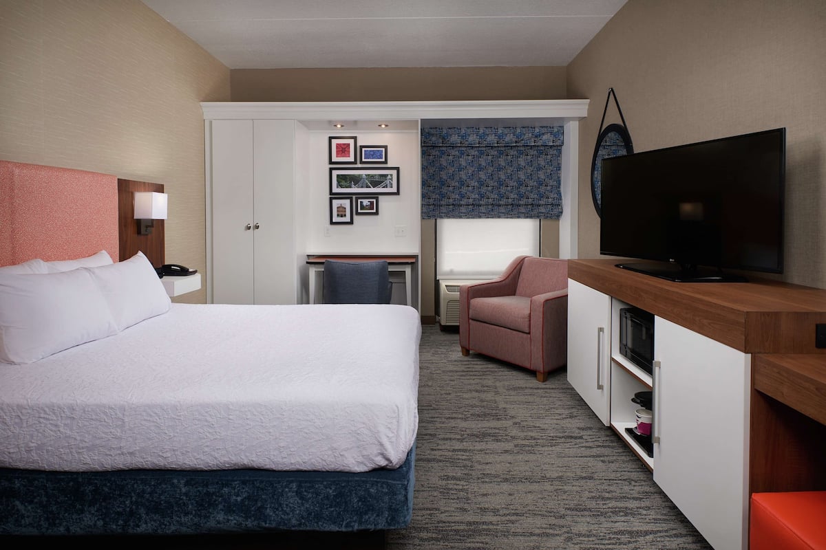 1 bedroom, premium bedding, pillowtop beds, in-room safe