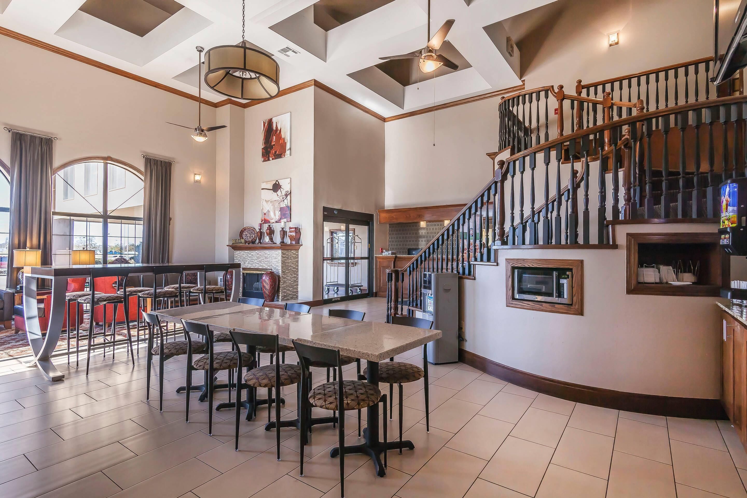 Free daily continental breakfast