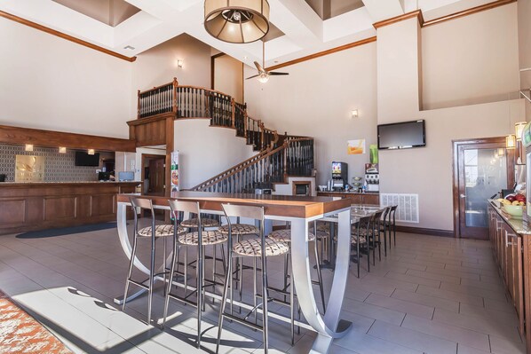 Free daily continental breakfast