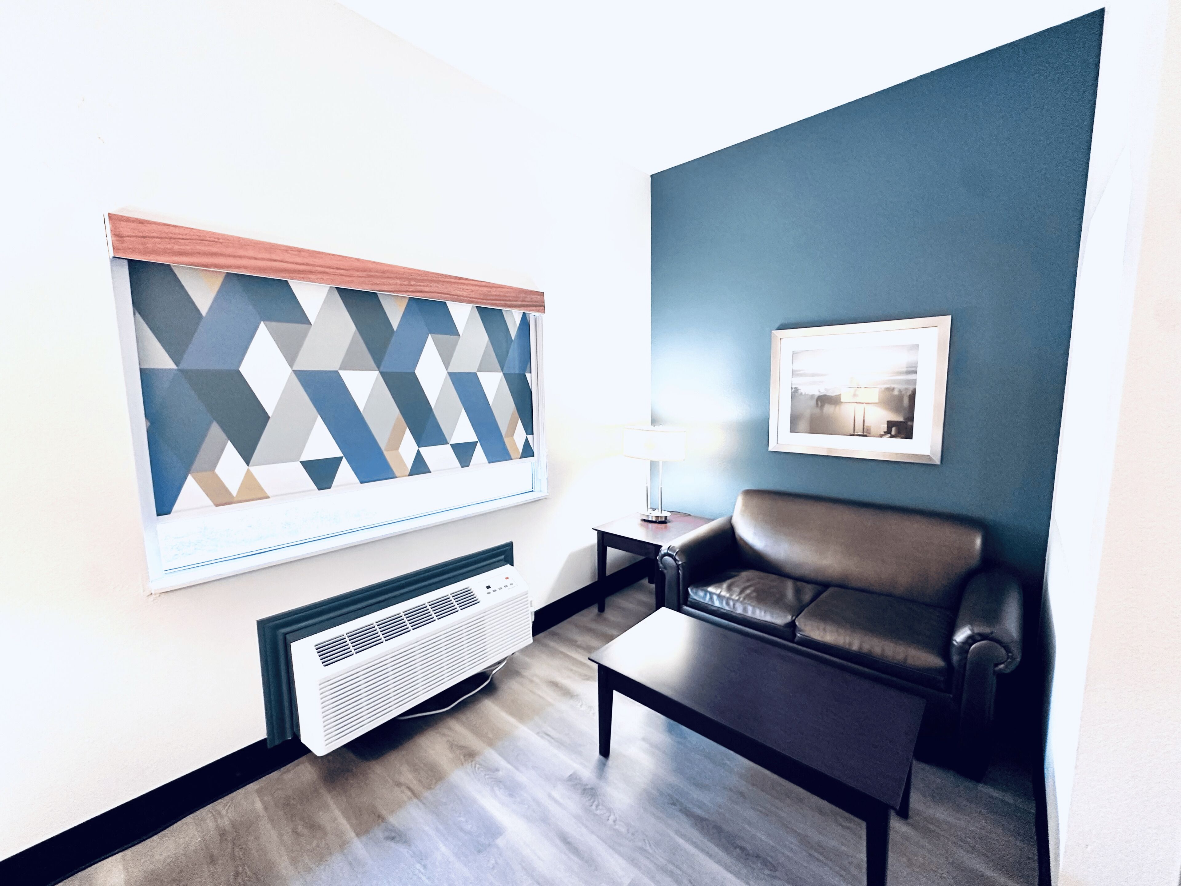 Desk, laptop workspace, iron/ironing board, free WiFi