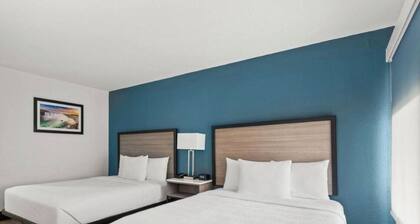 Baymont by Wyndham Ardmore I-35