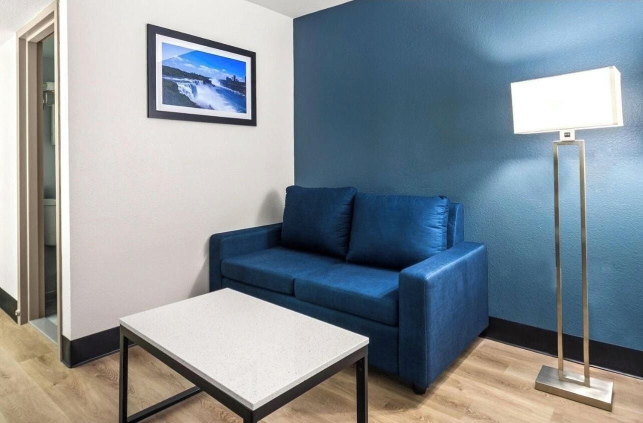 Desk, laptop workspace, iron/ironing board, WiFi (free)