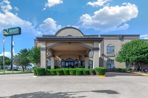 Exterior - Quality Inn & Suites Durant (Durant)