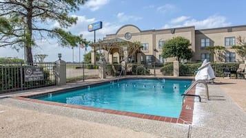 Seasonal outdoor pool