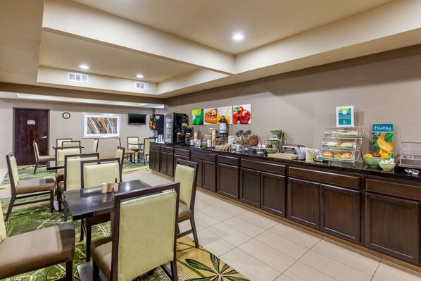 Free daily buffet breakfast