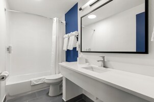 Secador de pelo y toallas