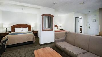 Suite, Multiple Beds, Non Smoking