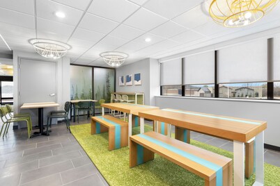 Spark by Hilton Muskogee