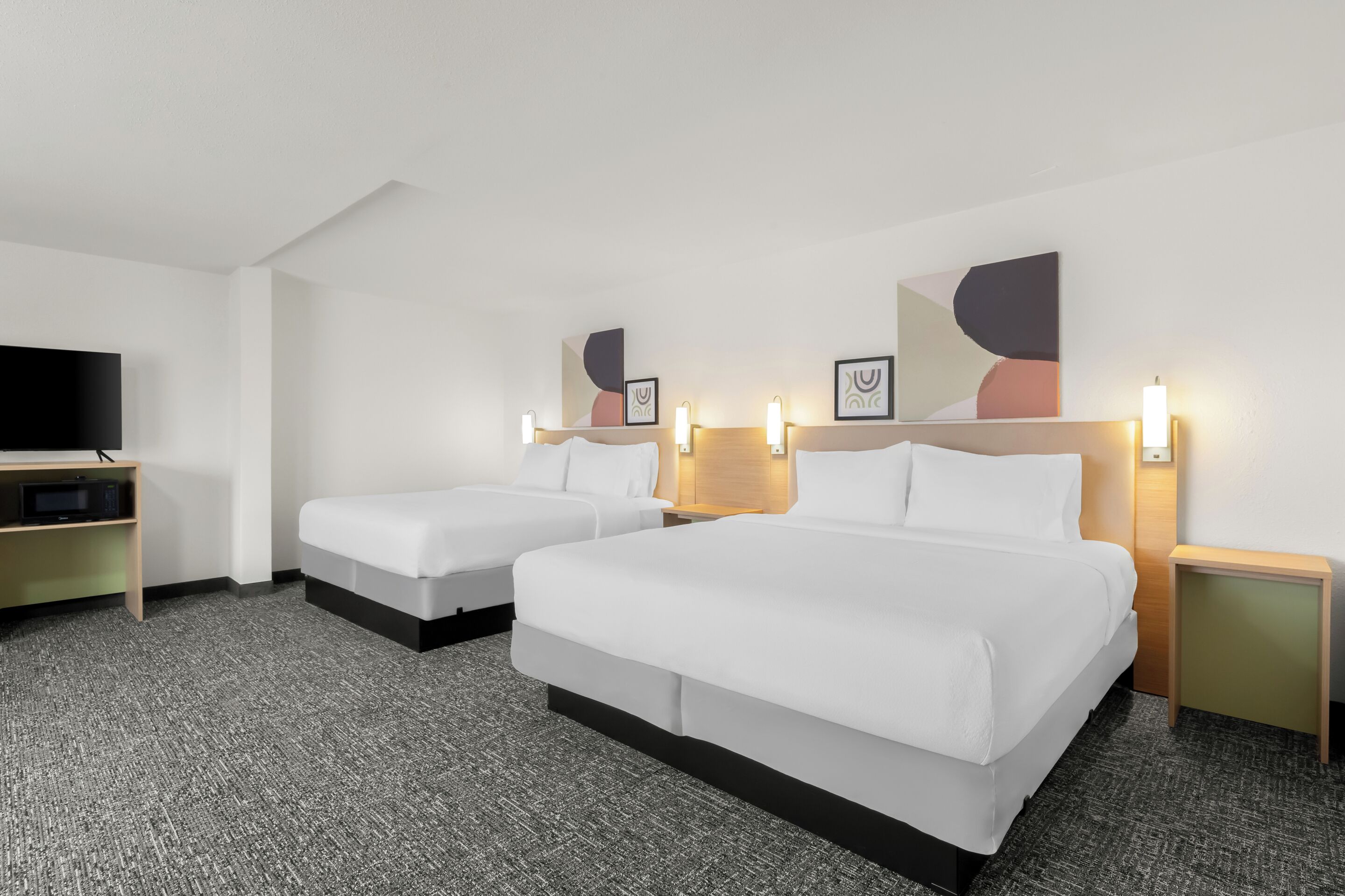 Individually furnished, iron/ironing board, free WiFi, bed sheets