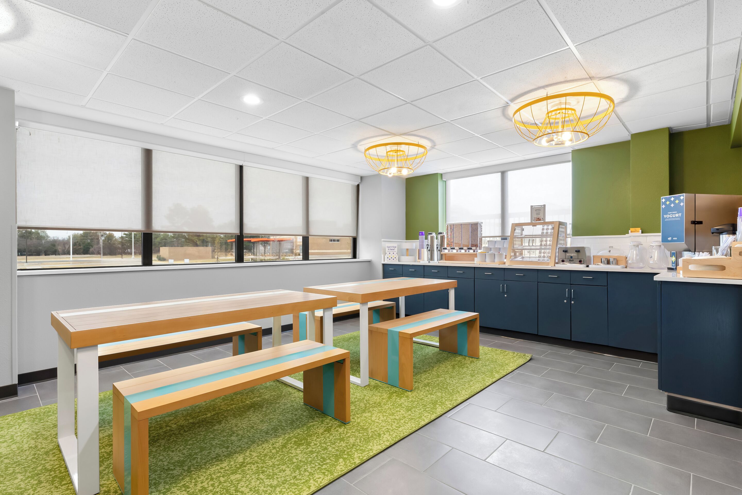 Free daily continental breakfast