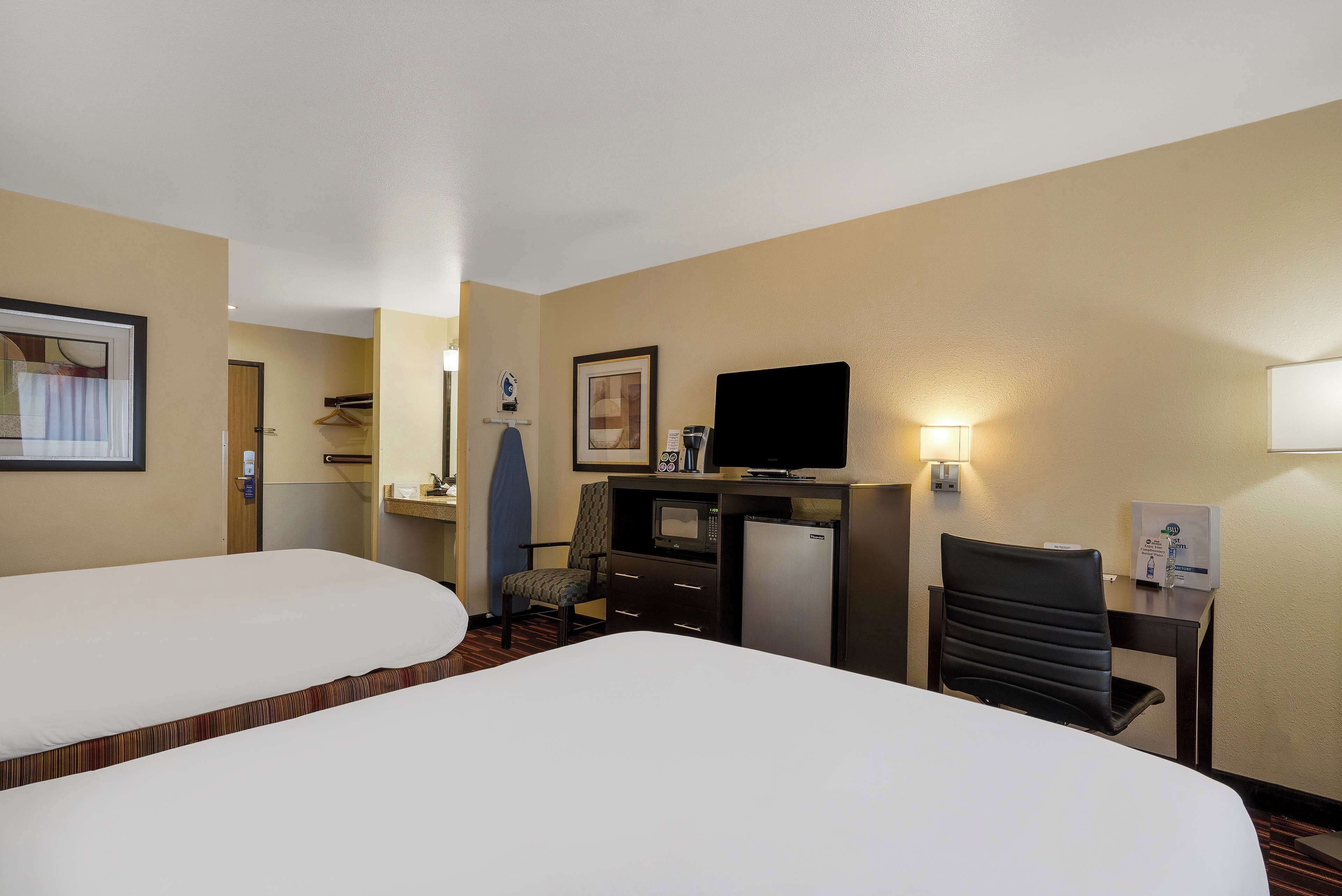 desk, laptop workspace, soundproofing, iron/ironing board