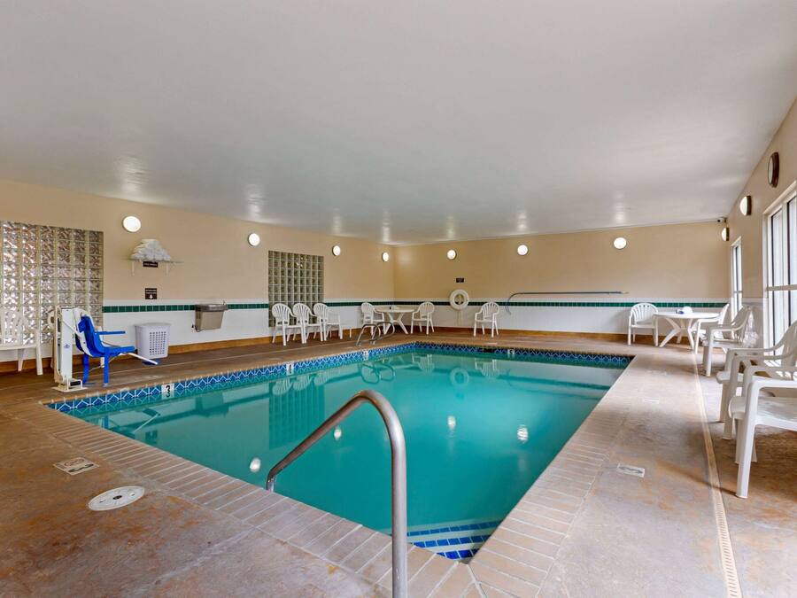 Een binnenzwembad