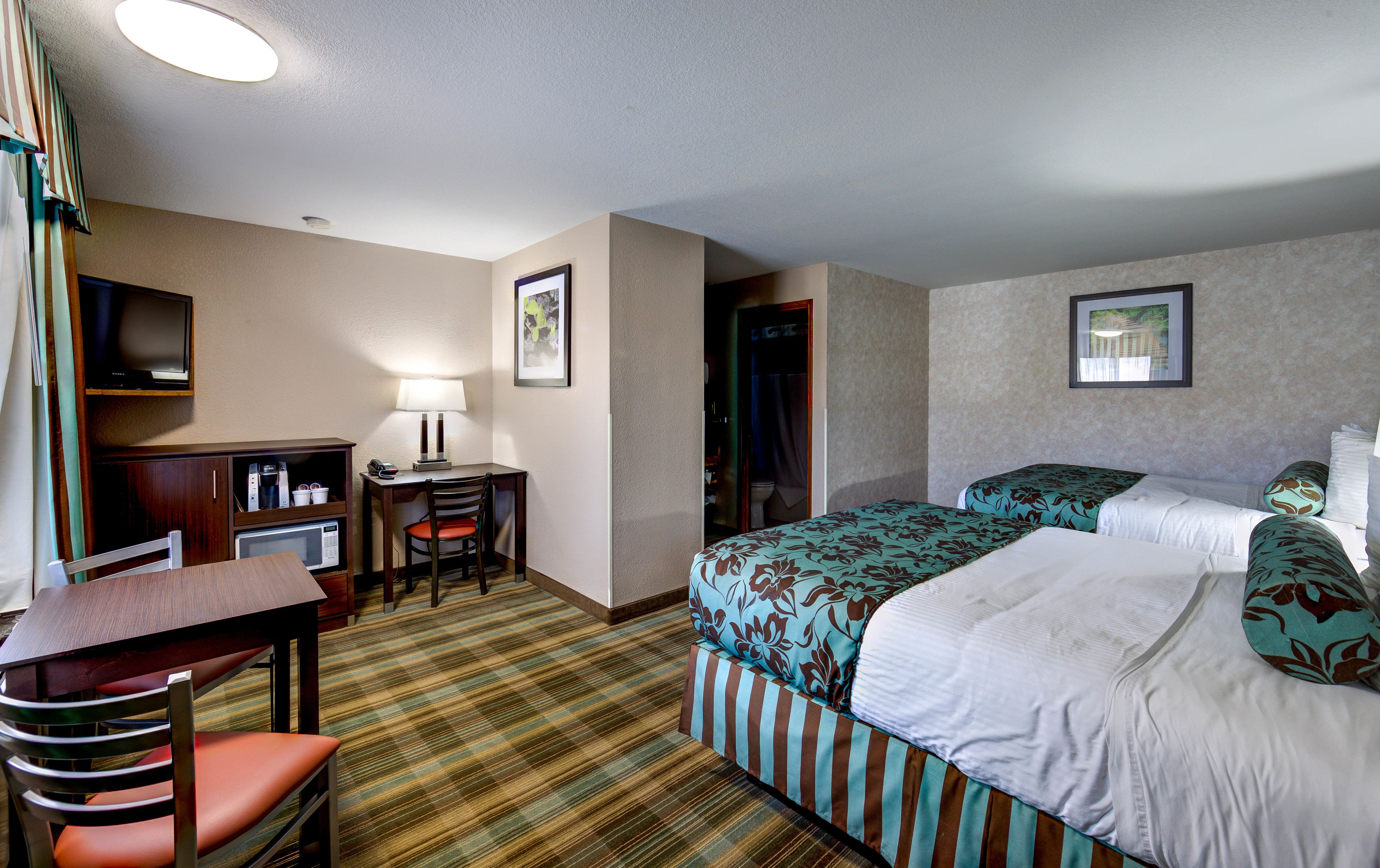 desk, blackout curtains, iron/ironing board, wifi