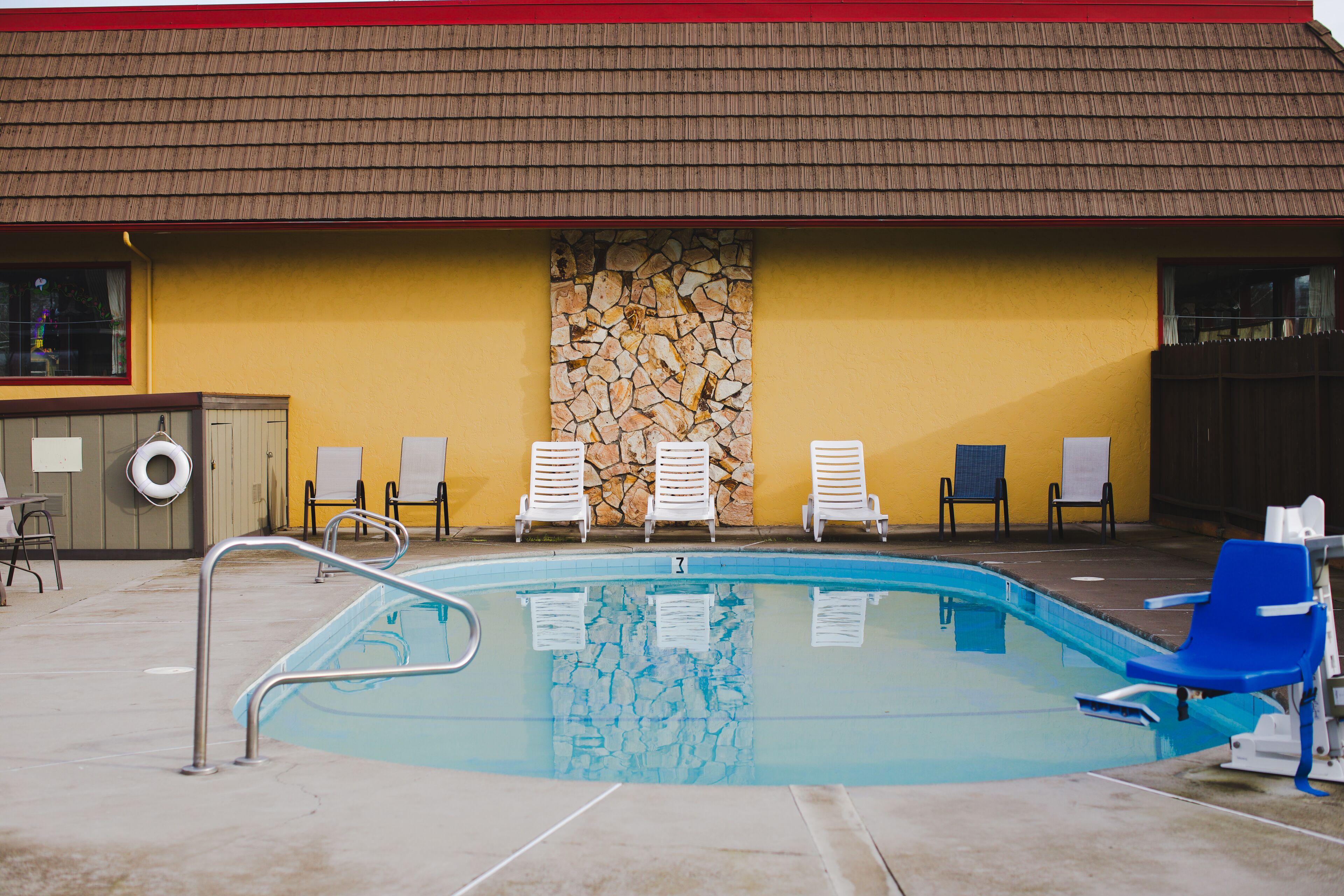 seasonal outdoor pool