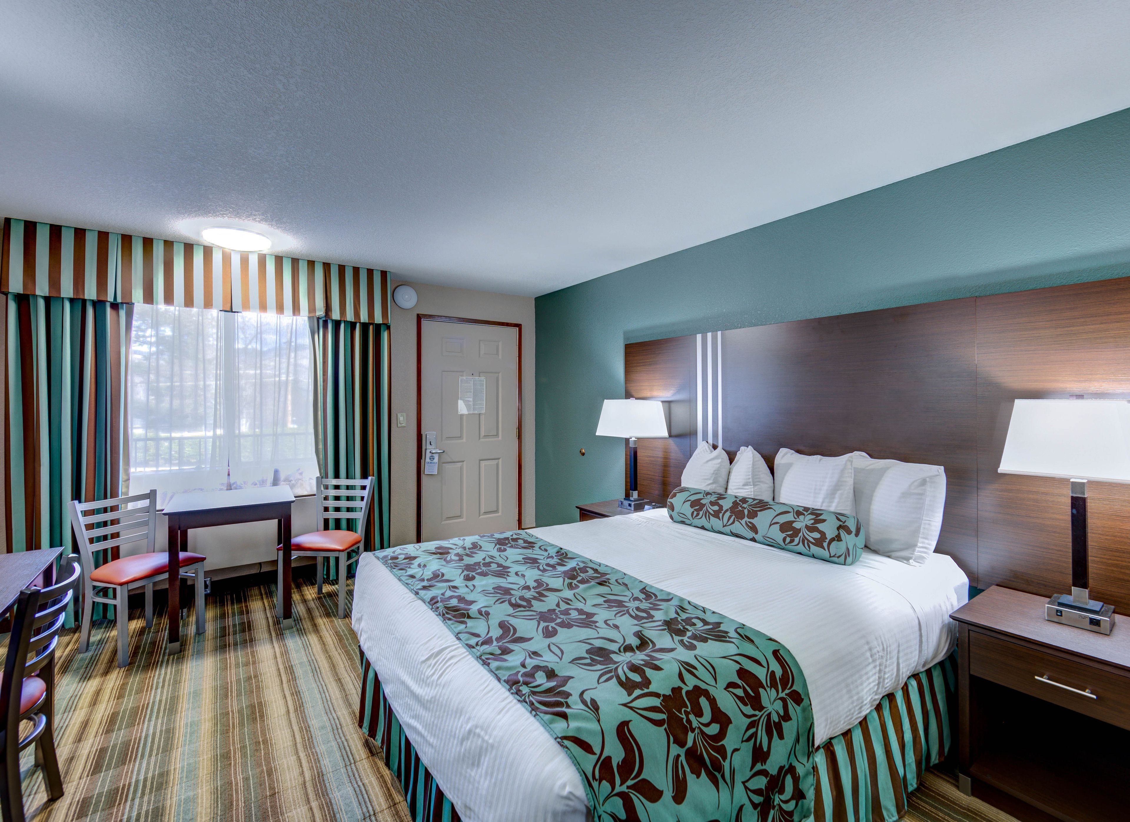 desk, blackout curtains, iron/ironing board, wifi