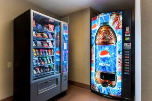 Vending machine - Sleep Inn Ontario (Ontario)