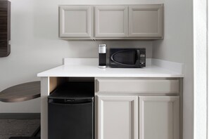 1 bedroom, premium bedding, desk, blackout curtains
