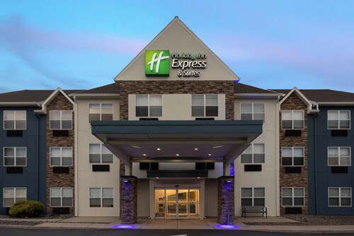 Holiday Inn Express & Suites Wyomissing by IHG