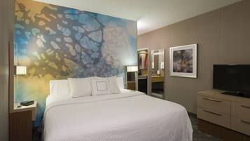 Phòng Suite, 1 phòng ngủ | 1 phòng ngủ, bàn, khu vực làm việc phù hợp cho laptop, màn/rèm cản sáng