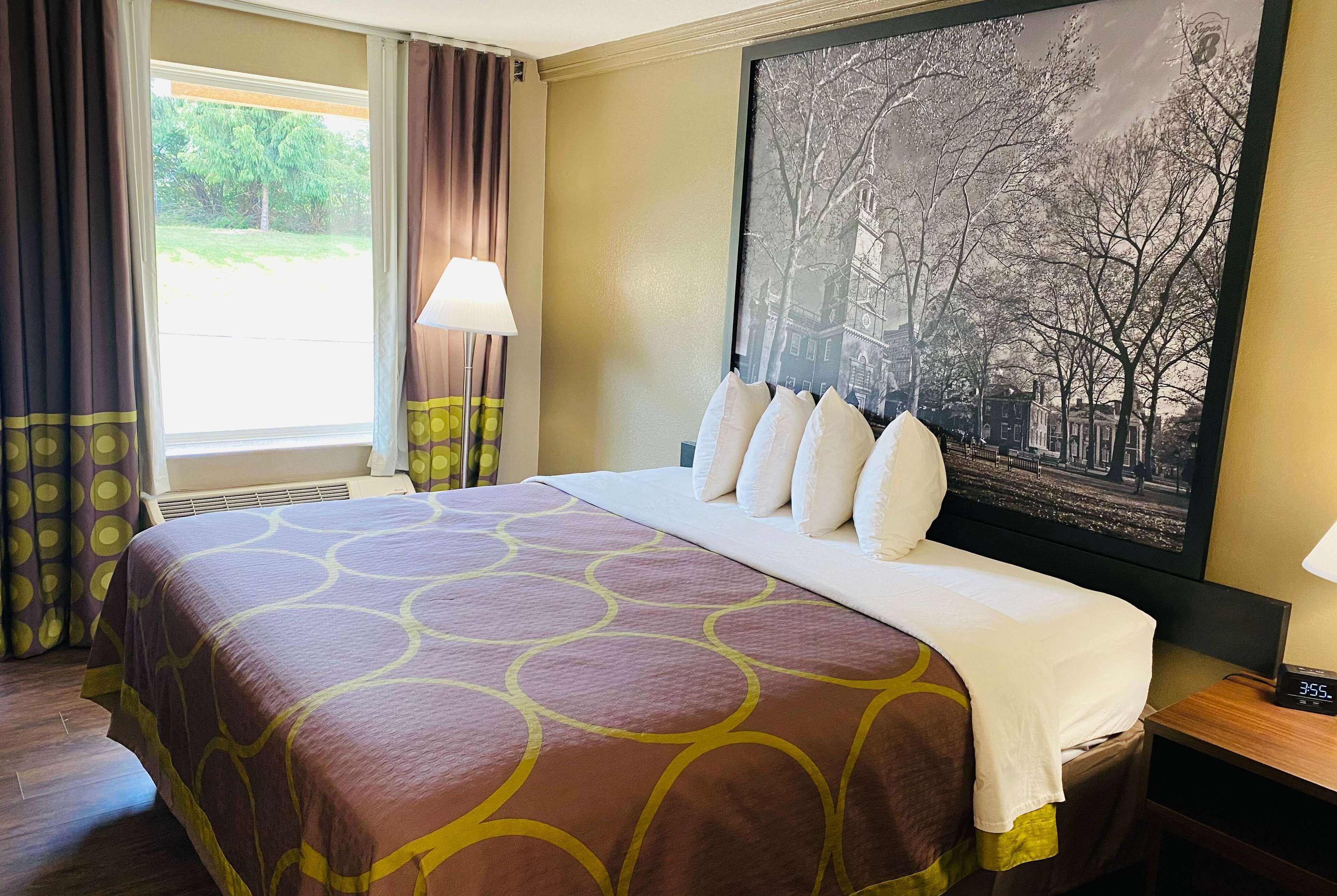 1 間臥室、高級寢具、舒適加層、熨斗/熨衣板