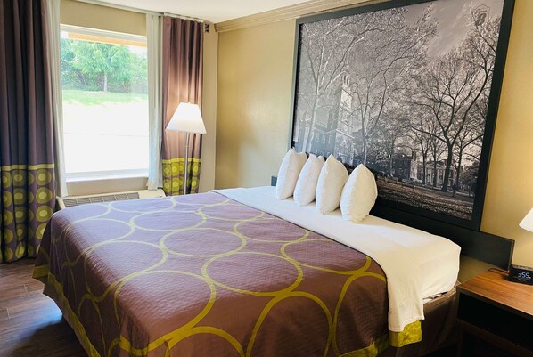 1 間臥室、高級寢具、舒適加層、熨斗/熨衣板