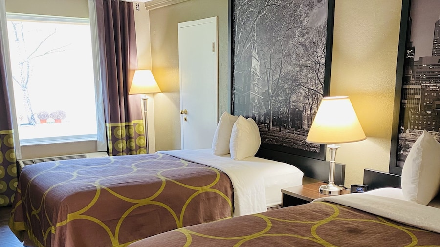 Super 8 by Wyndham Danville