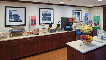 Ontbijtbuffet inbegrepen in het weekend