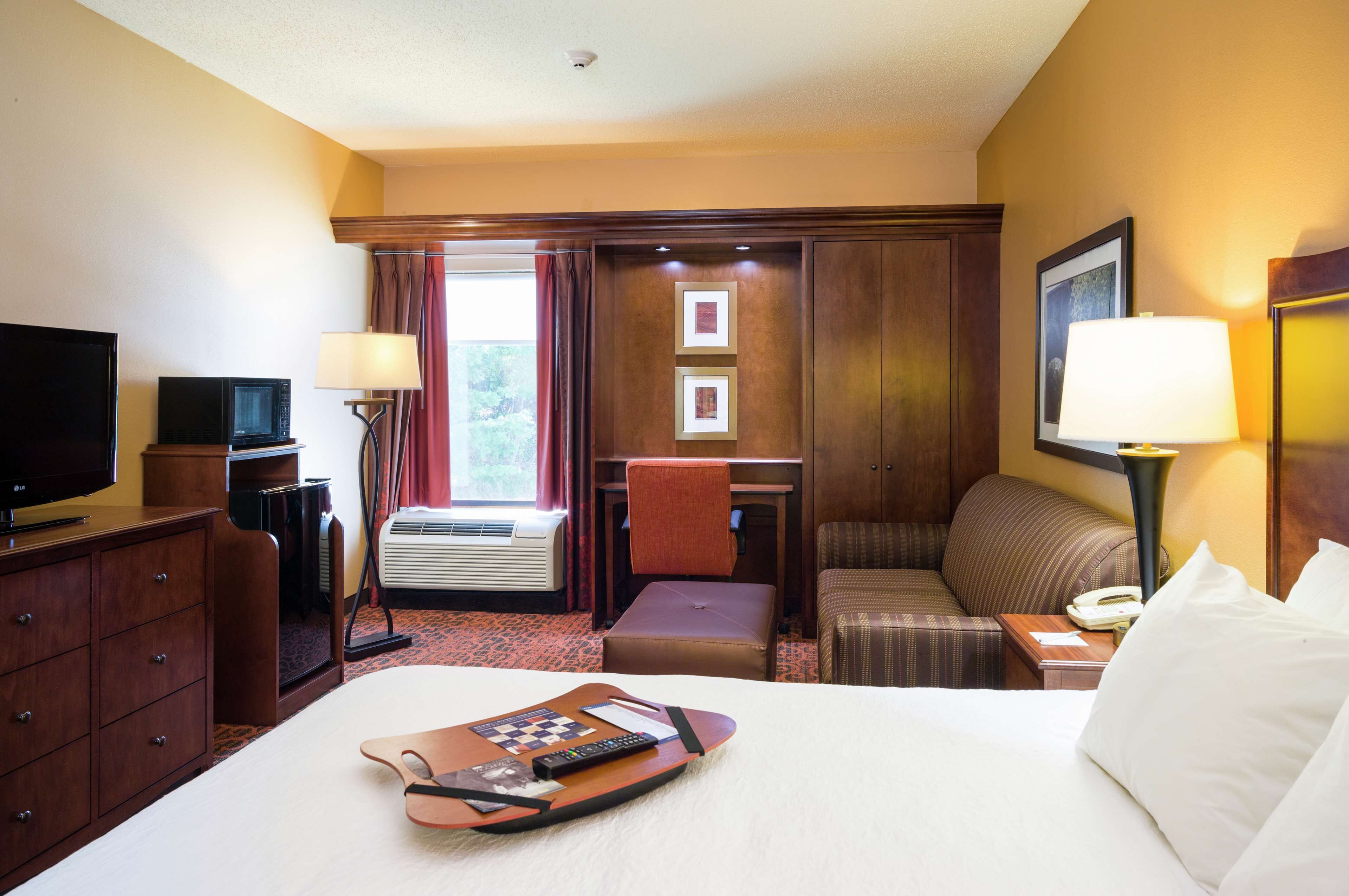 one king study sofabed non smoking | individually decorated, individually furnished, desk, laptop workspace