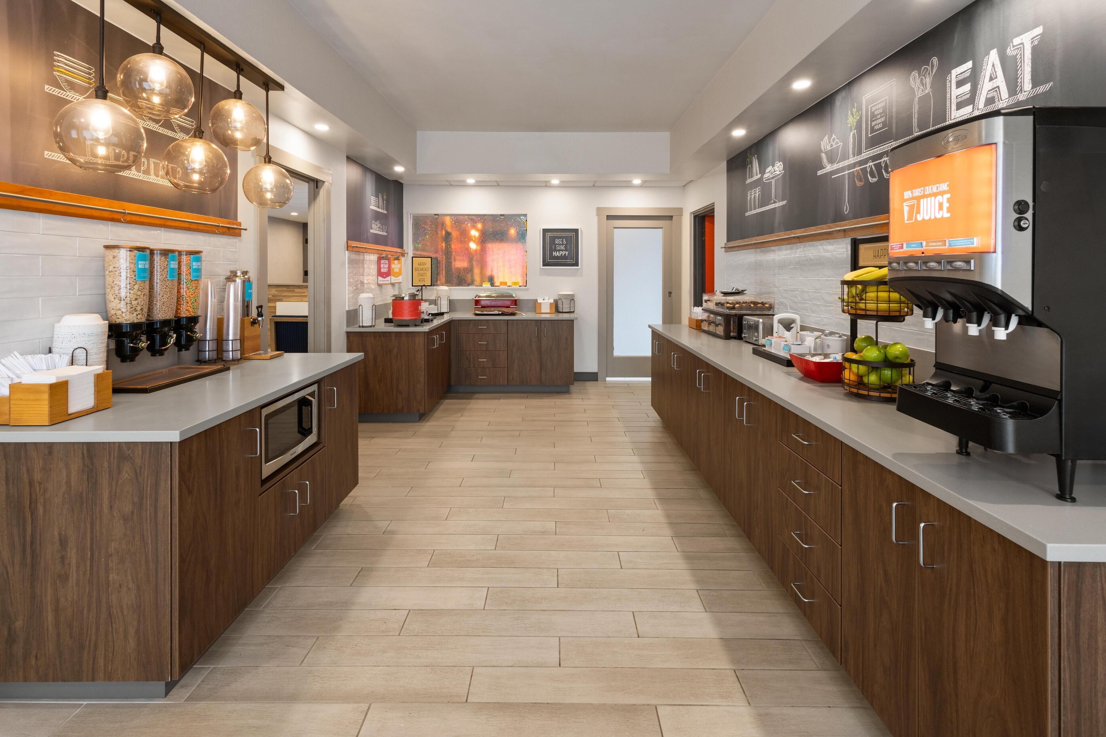 Free daily continental breakfast