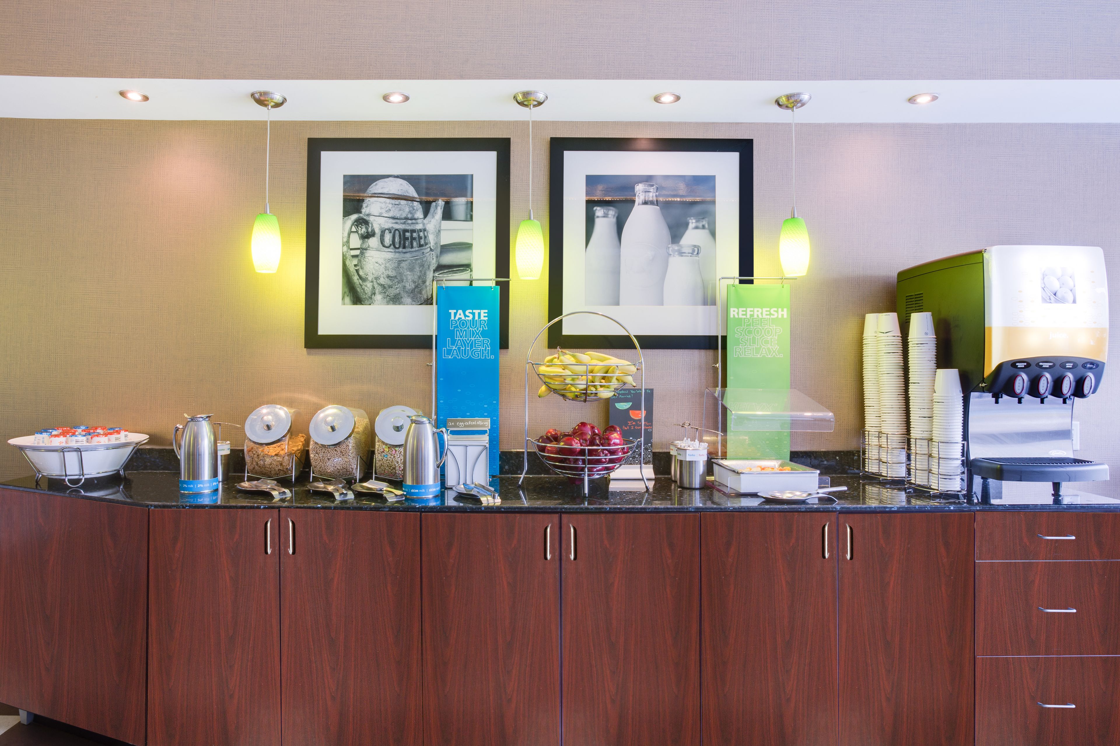 free daily continental breakfast