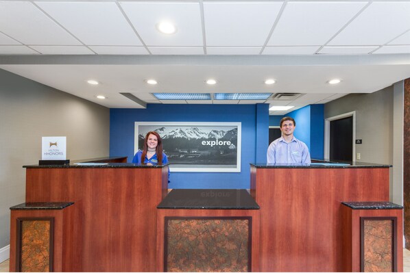 Reception - Hampton Inn Somerset (Somerset)