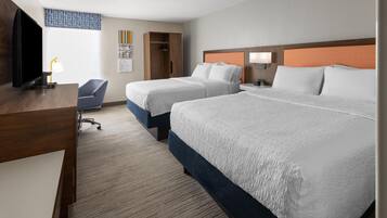 Chambre double non-fumeurs | Bureau, rideaux occultants, fer et planche Ă repasser