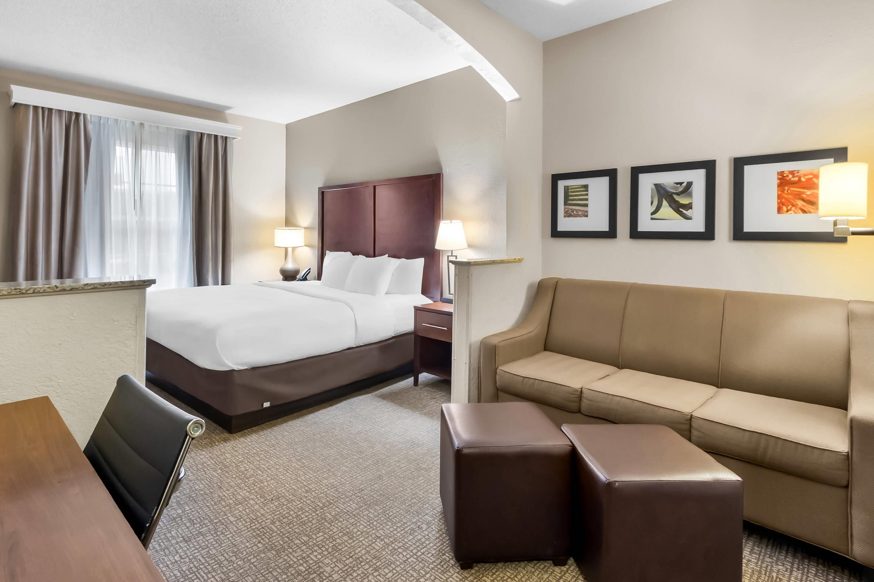 In-room safe, desk, laptop workspace, iron/ironing board