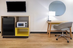 Coffres-forts dans les chambres, fer et planche à repasser