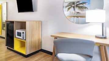 Suite estudio, 2 camas Queen size, para no fumadores | Área de sala de estar | Televisión de pantalla plana