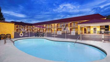 Seasonal outdoor pool