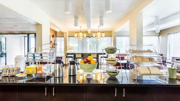 Free daily buffet breakfast
