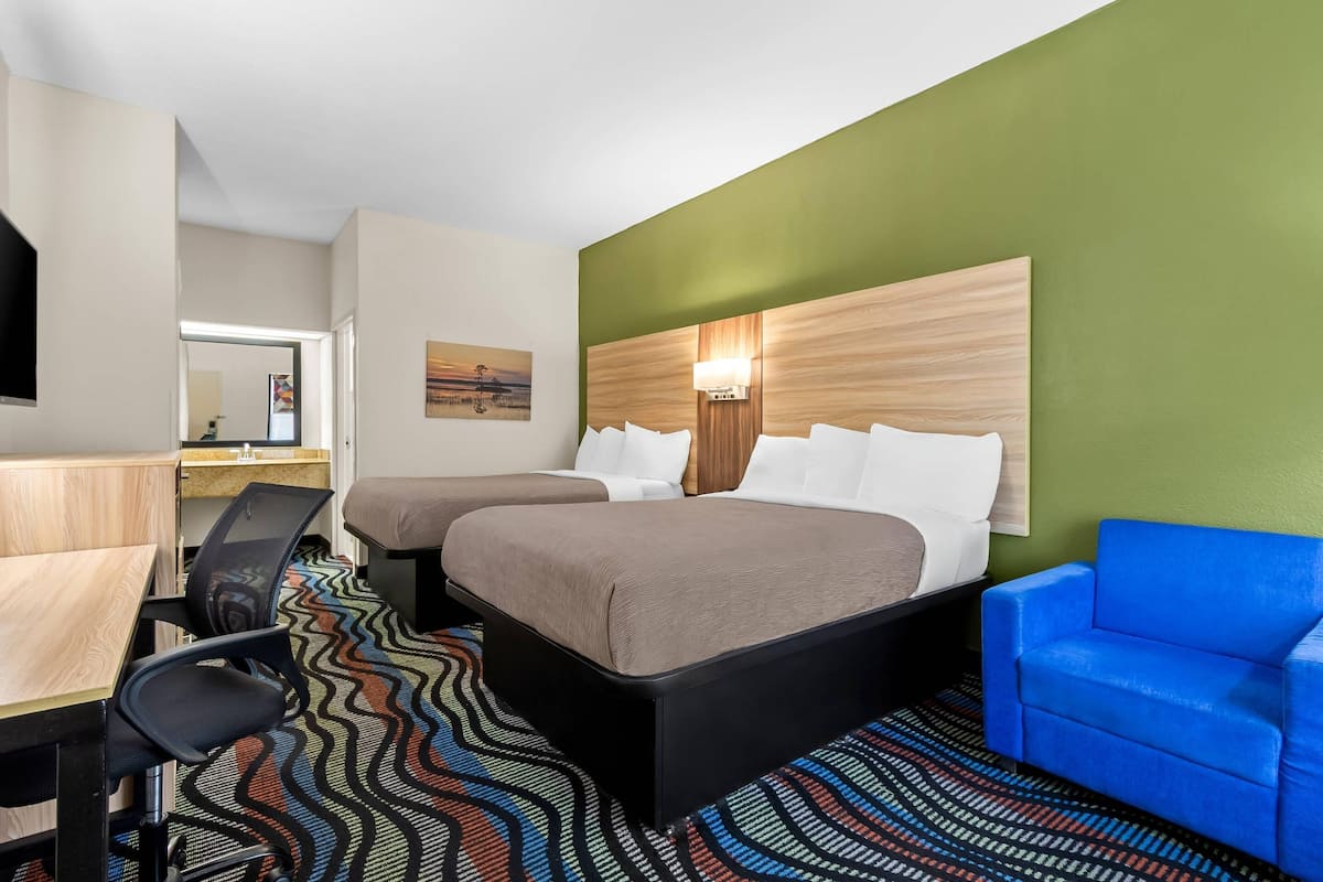 Standard Room, 2 Double Beds, Non Smoking | In-room safe, desk, iron/ironing board, WiFi (free)