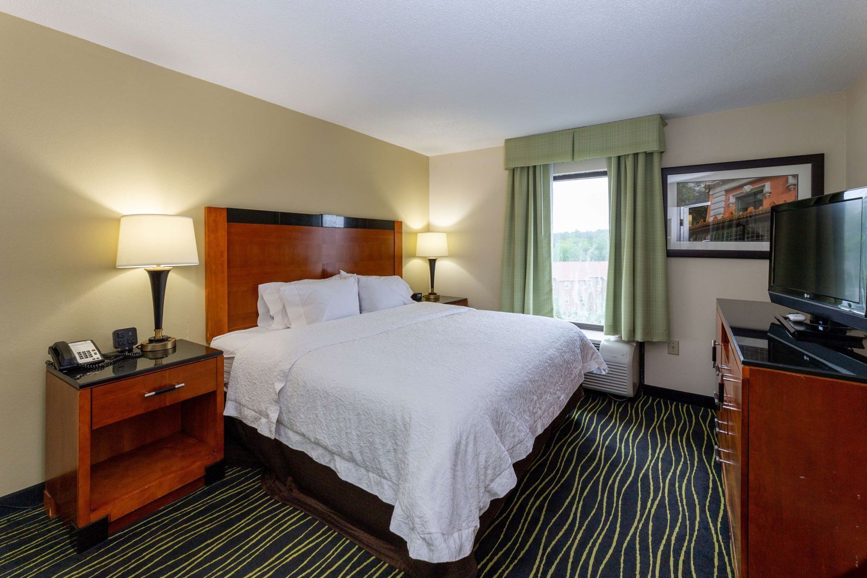 Egyptian cotton sheets, premium bedding, down comforters, in-room safe
