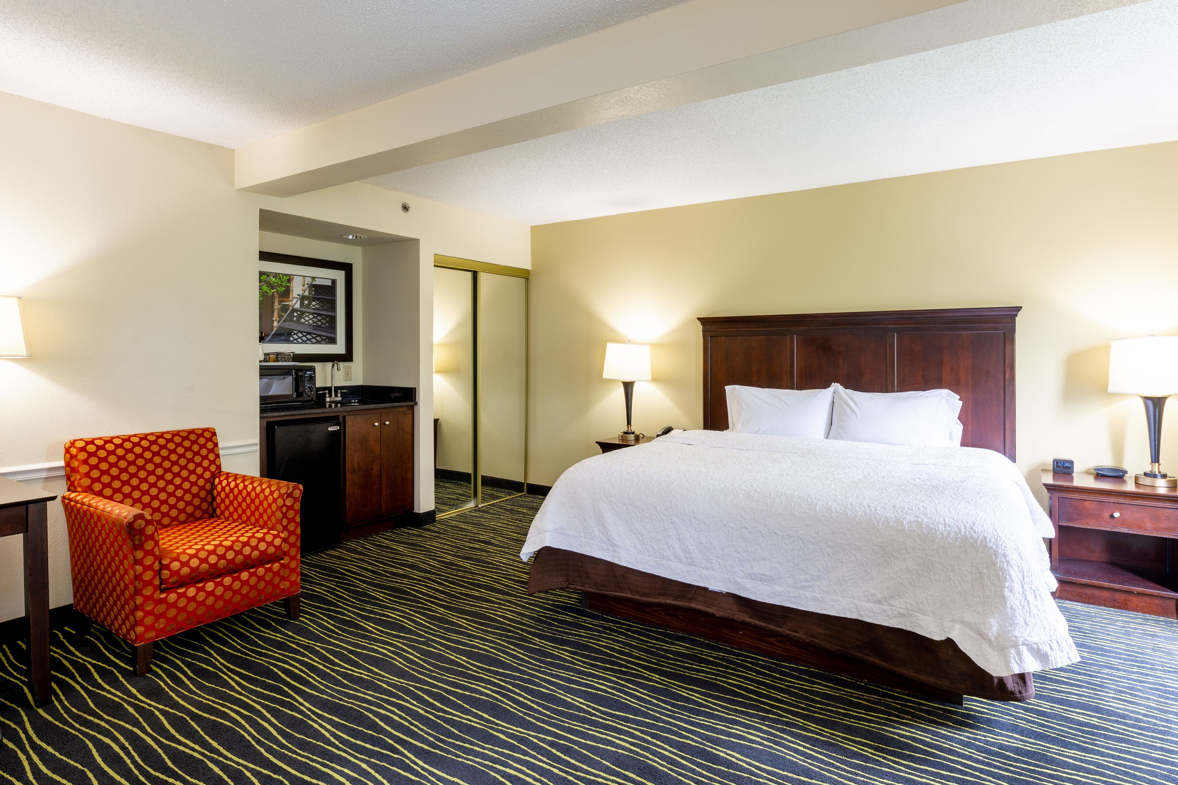 1 bedroom, egyptian cotton sheets, premium bedding, down duvets