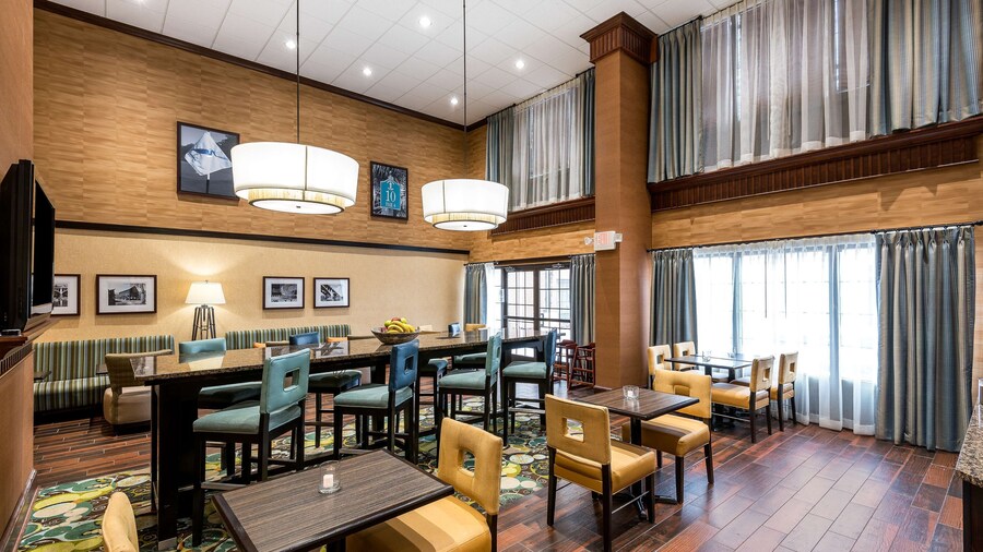 Hampton Inn & Suites Florence Center