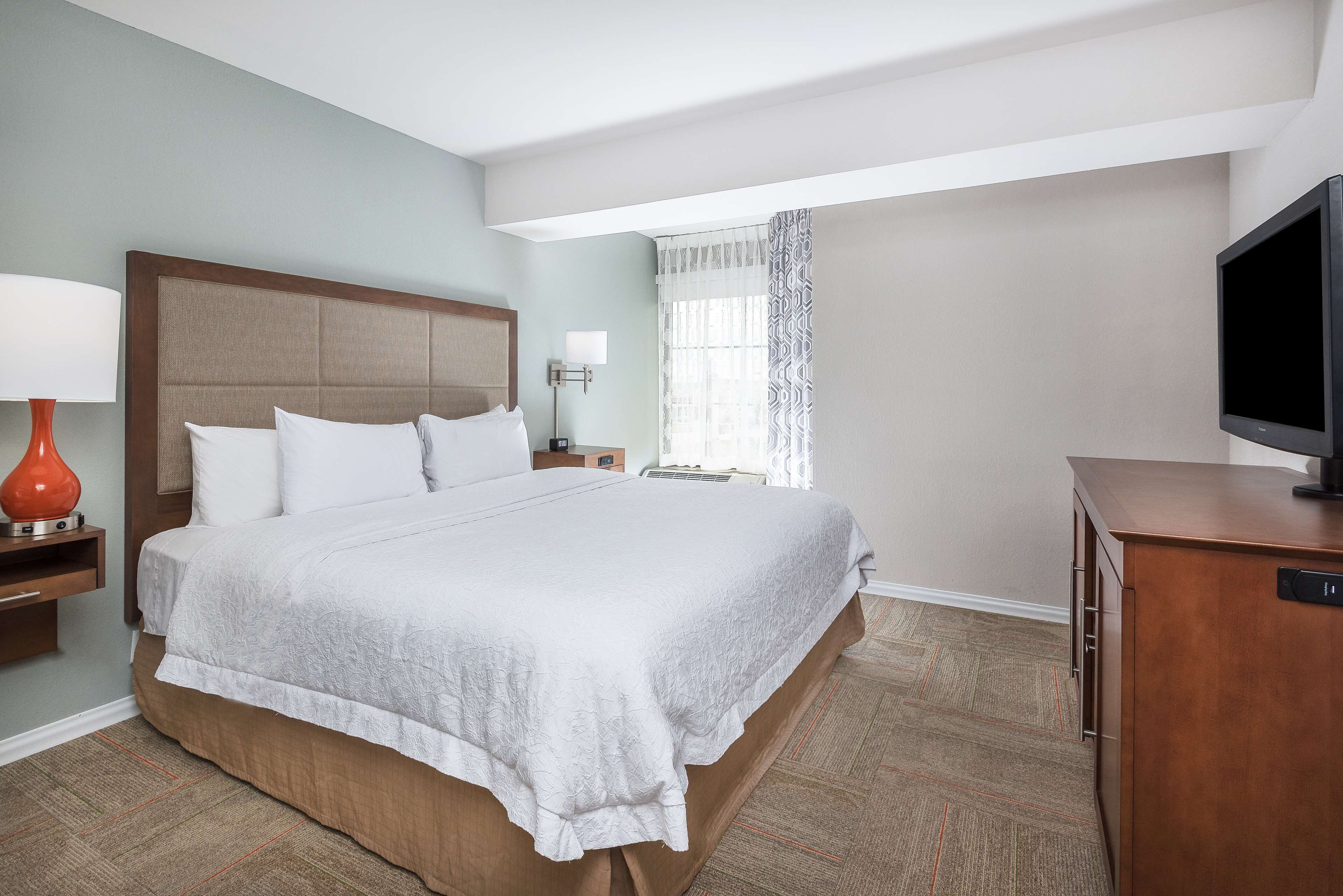 suite, 1 king bed (jetted tub) | in-room safe, desk, iron/ironing board, free cots/infant beds