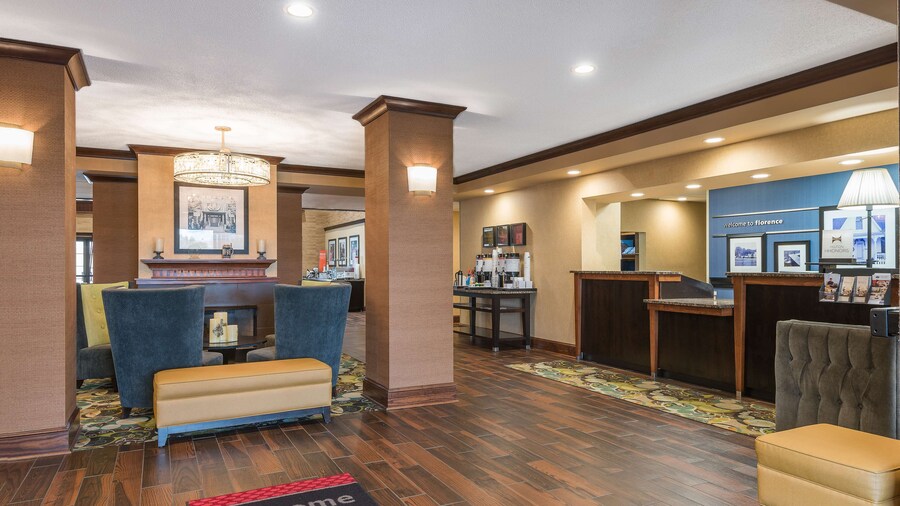 佛罗伦萨中央欢朋套房酒店