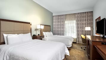 Caja de seguridad en la habitación y escritorio